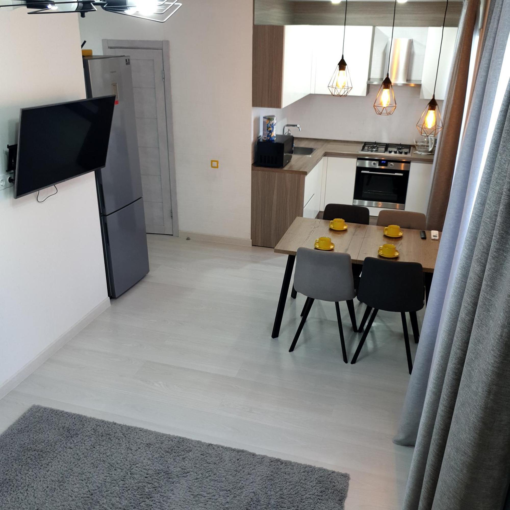 Vip Апартаменты На Жукова Uralsk Exterior photo
